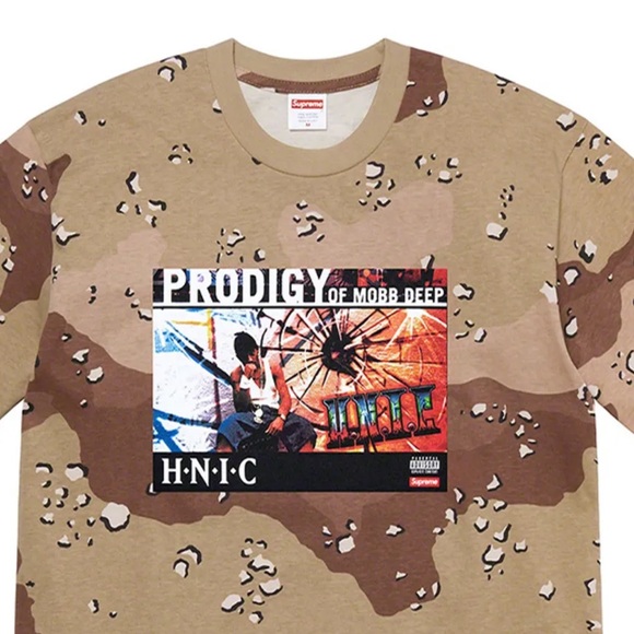 Supreme tee - Picture 4 of 4